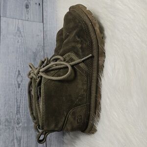 UGG Neumel Suede Lace Up Sherpa Lined Ankle Chukka Noots Olive Green Sz 6
